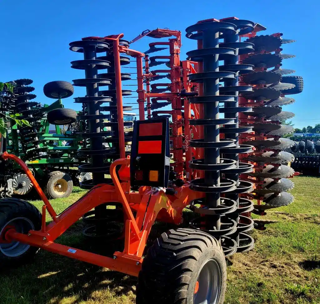 Gallery image 2 for Used 2022 Kubota CD2601T Disc