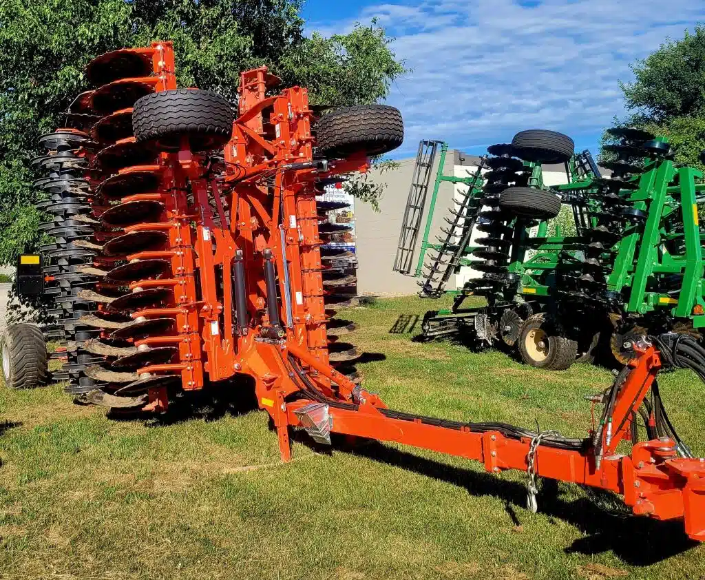 Gallery image 1 for Used 2022 Kubota CD2601T Disc