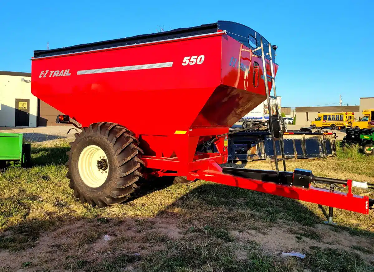 Gallery image 2 for Used 2023 E-Z Trail 550 Grain Cart