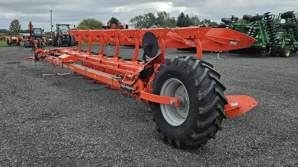 Gallery image 2 for Used 2023 Kubota RS7005V Plow