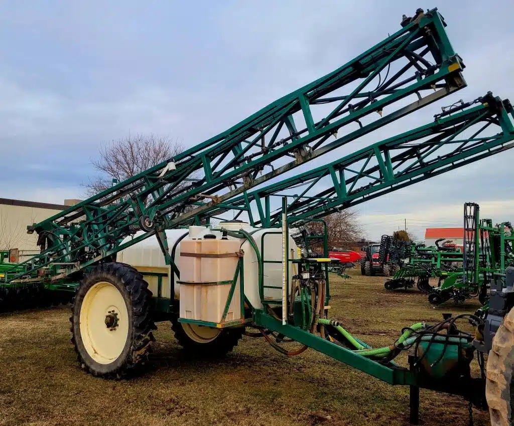 Gallery image 1 for Used M-S T1000 Sprayer - Pull Type