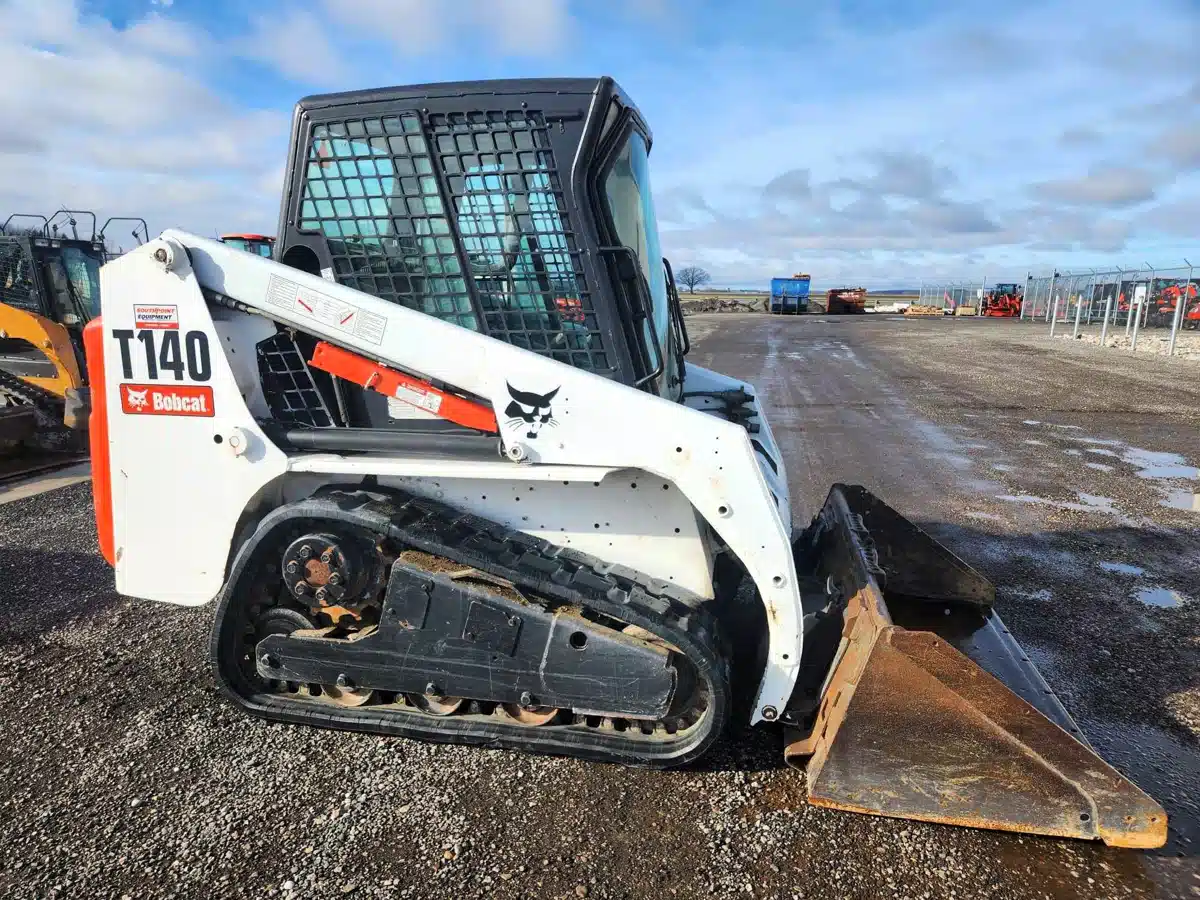 Gallery image 2 for Used 2008 Bobcat T140 Skid Steer