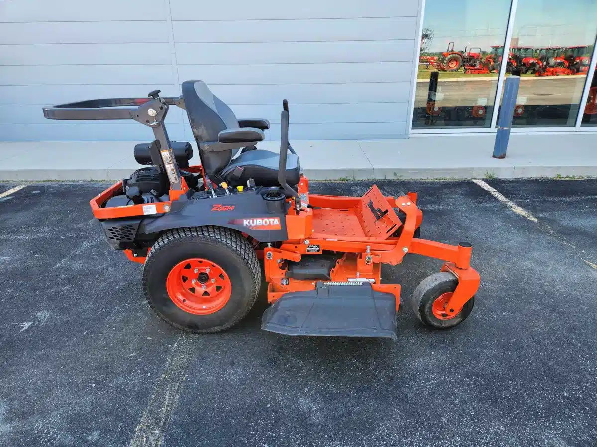 Gallery image 2 for Used 2019 Kubota Z724 Tractor