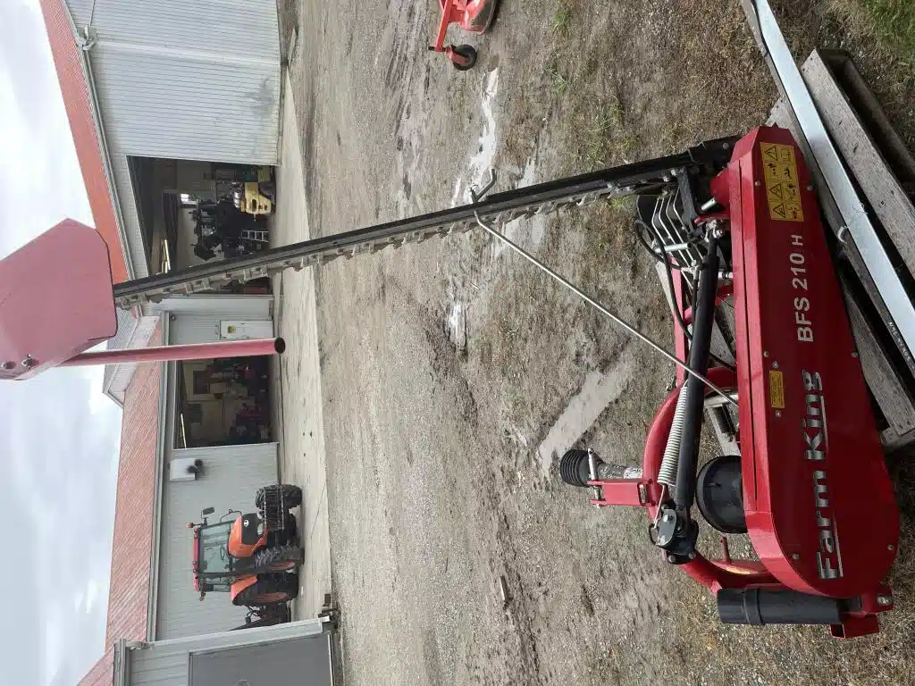 Gallery image 2 for Used 2022 Farm King BFS210H Mower - Sickle