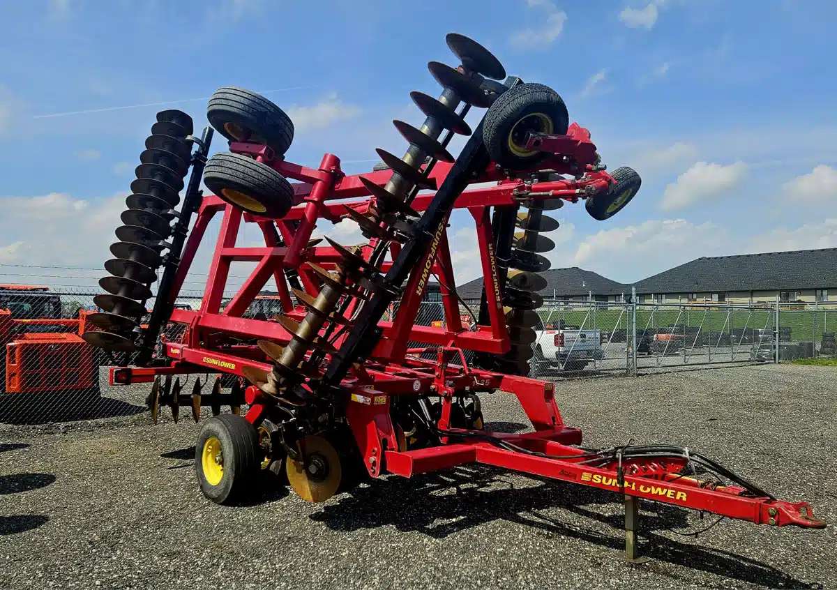 Gallery image 1 for Used 2011 Sunflower 1435 Disc