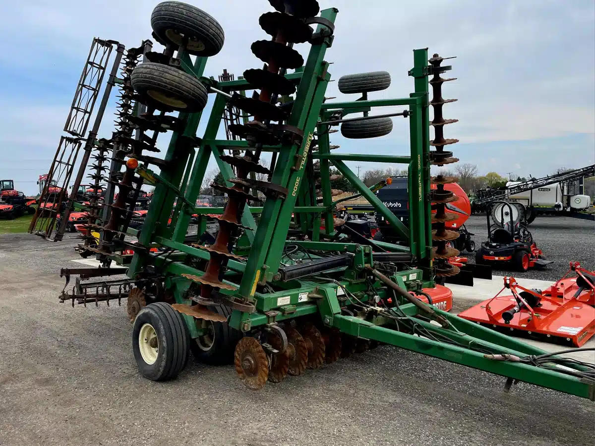Gallery image 2 for 2016 Great Plains 3000TT Vertical Tillage