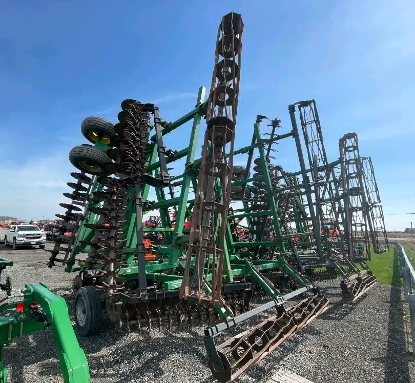Gallery image 2 for Used Great Plains 3000TT Vertical Tillage