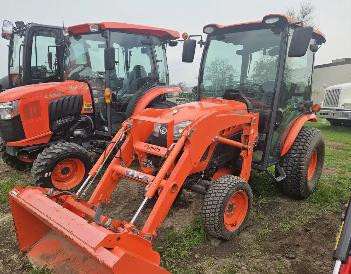 Gallery image 1 for Used 2020 Kubota LX3310 Tractor