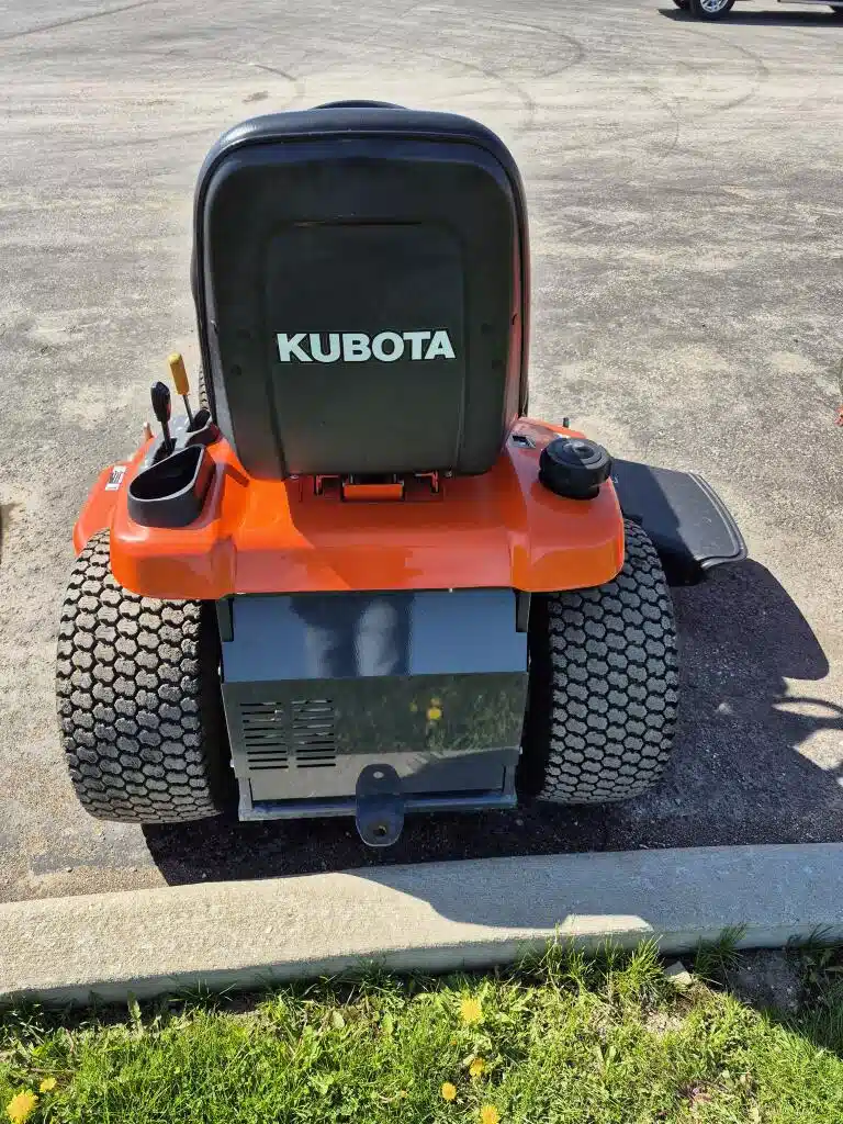 Gallery image 2 for Used 2020 Kubota GR2120 Lawn Tractor