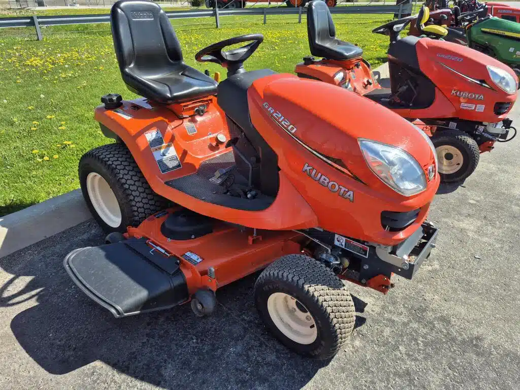 Gallery image 1 for Used 2020 Kubota GR2120 Lawn Tractor