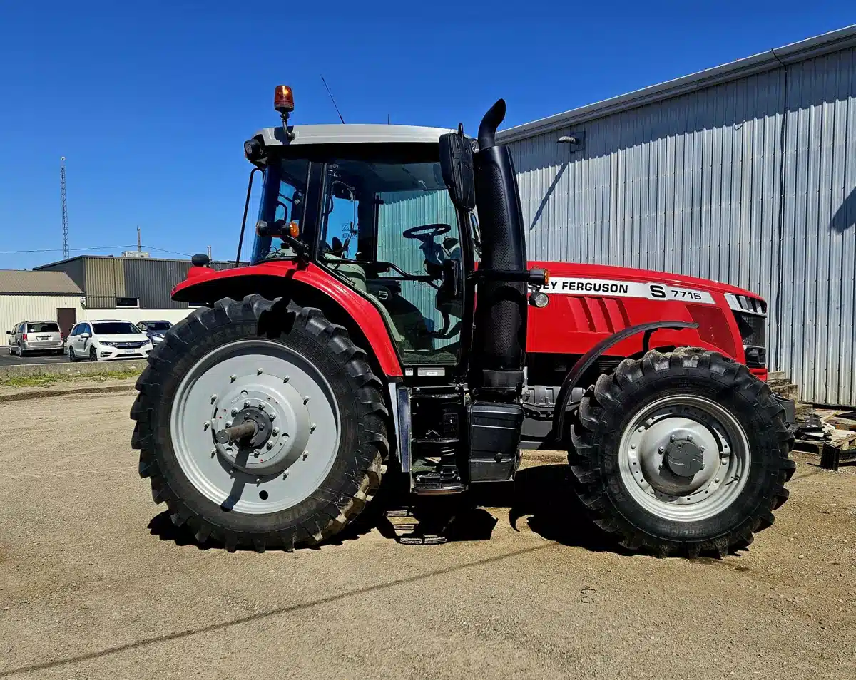 Gallery image 1 for Used 2018 Massey Ferguson 7715S Tractor