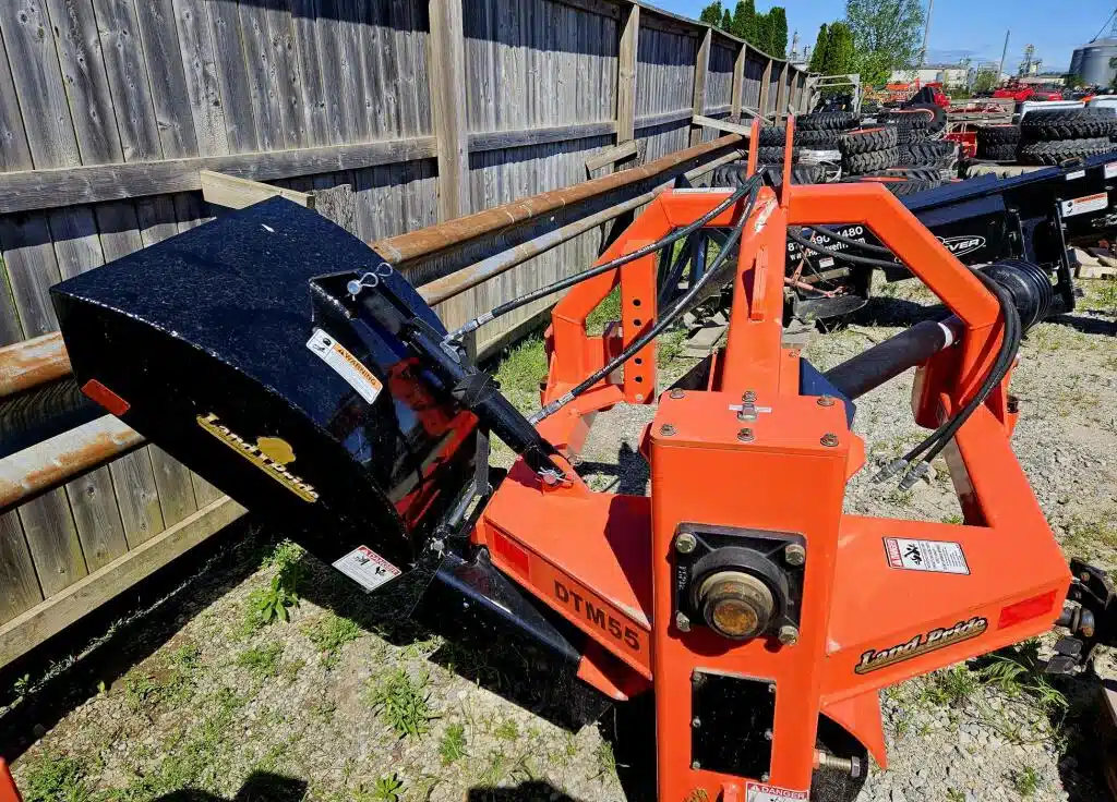 Gallery image 2 for Used 2024 Kubota DTM55 L&G Attachment