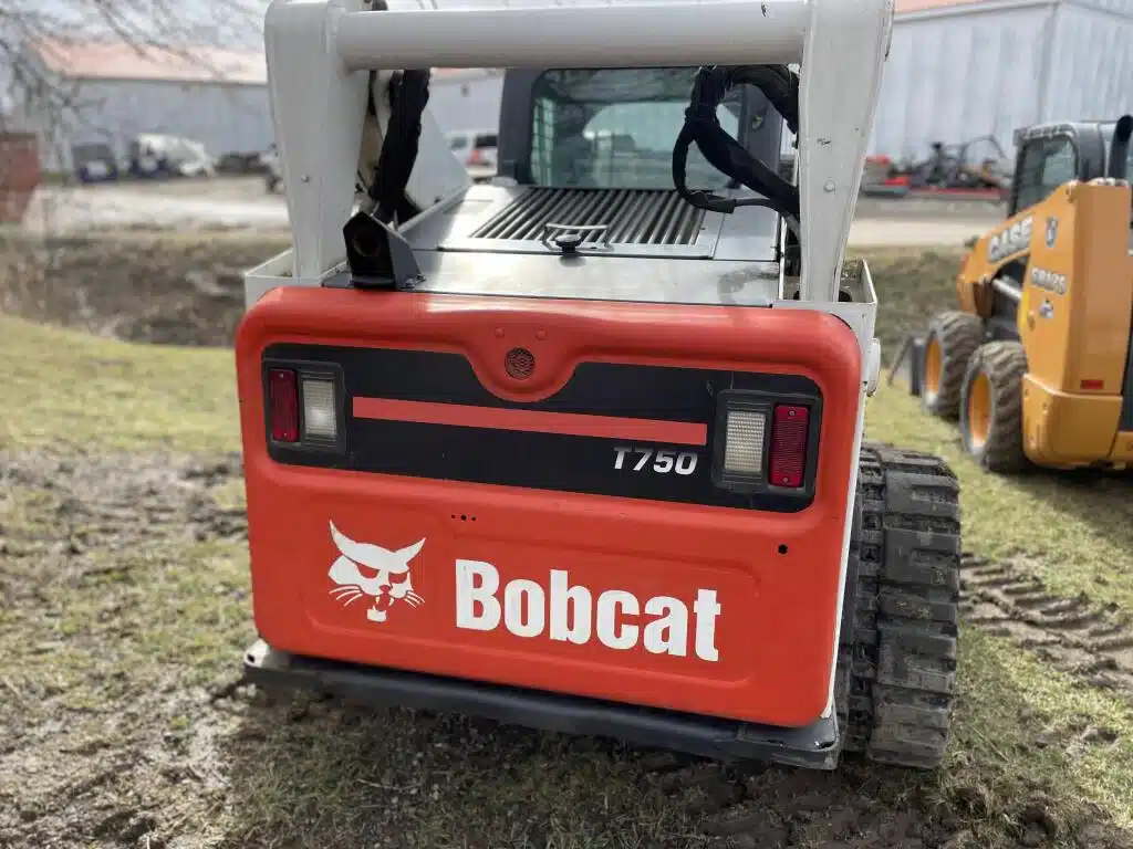 Gallery image 2 for 2014 Bobcat T750 Track Loader