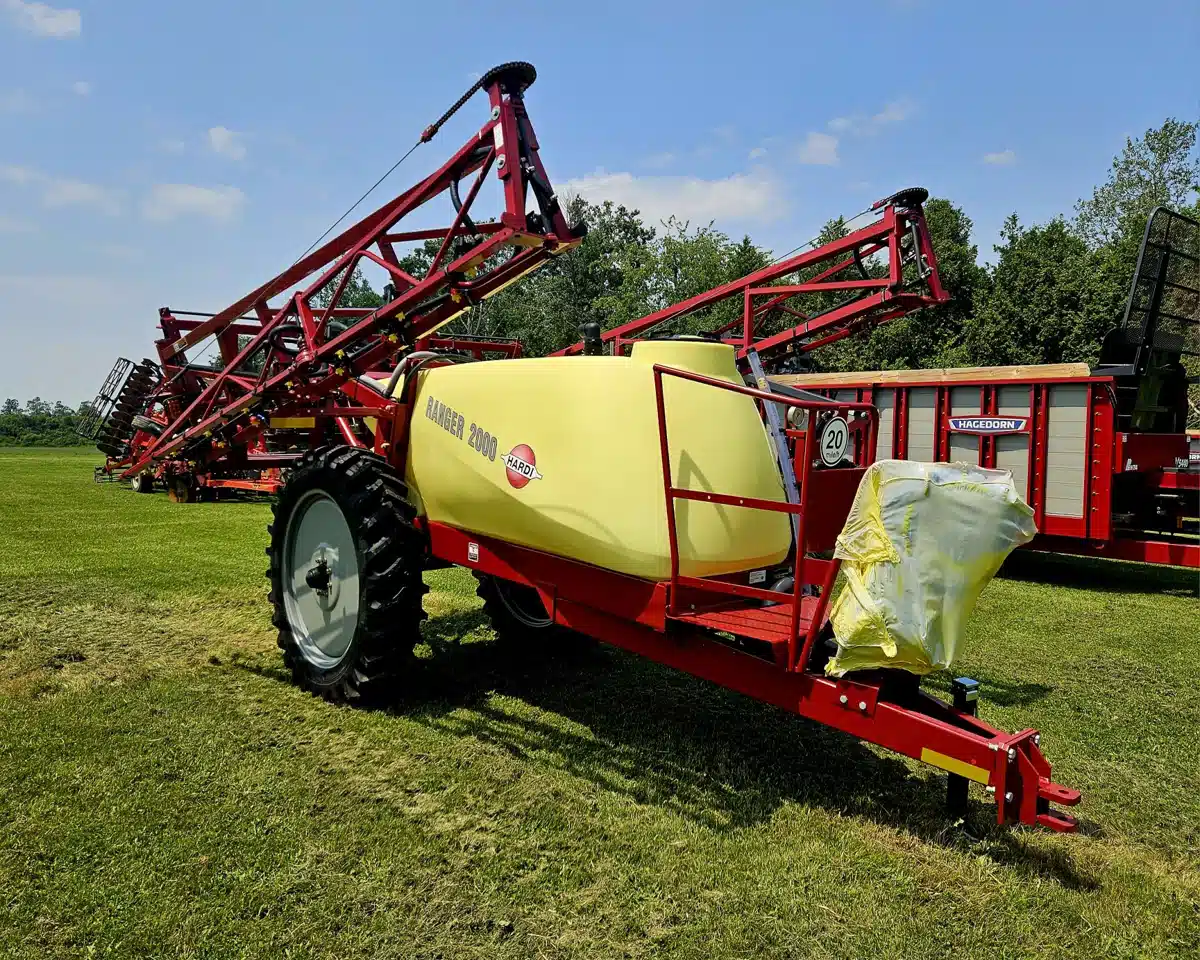 Gallery image 1 for Used Hardi RANGER 2000 Sprayer - Pull Type