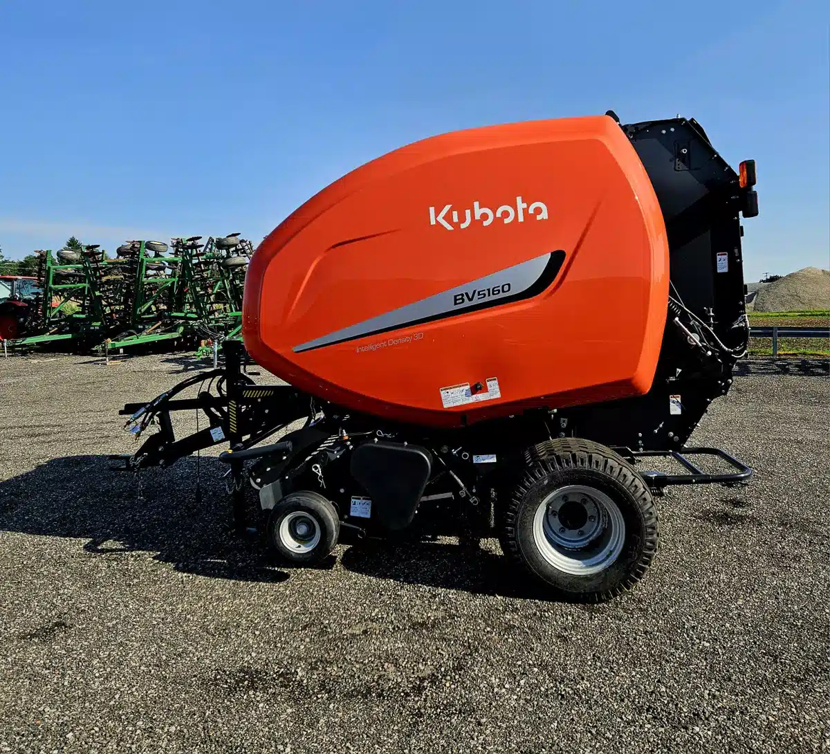 Gallery image 1 for Used Kubota BV5160 Round Baler
