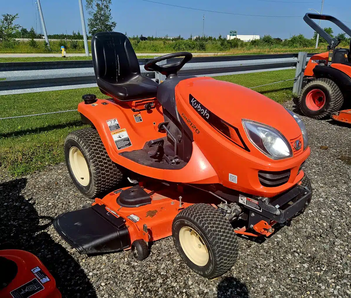 Gallery image 1 for Used 2016 Kubota GR2120 Lawn Tractor
