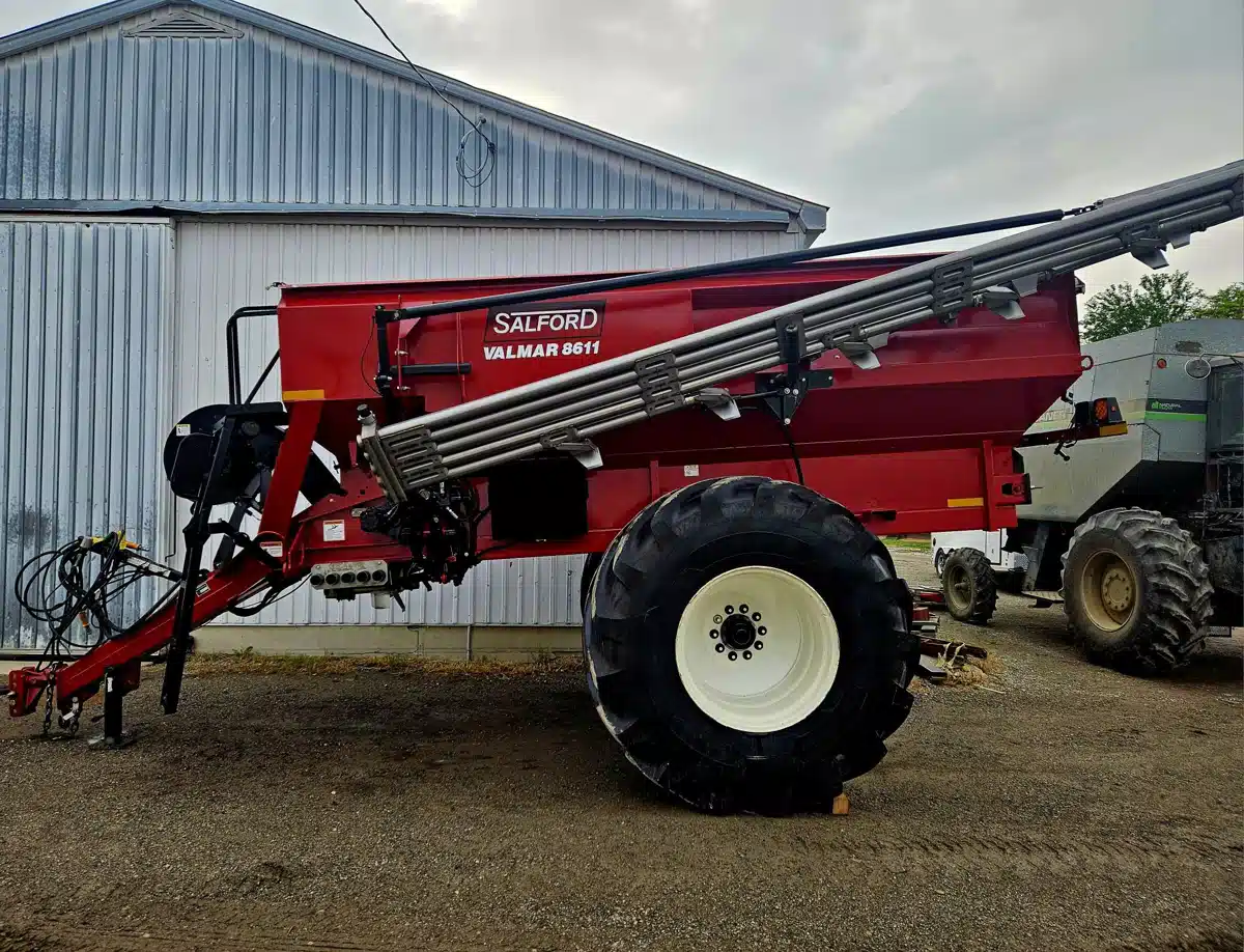 Gallery image 1 for Used 2019 Salford VALMAR 8611 Spreader - Fertilizer