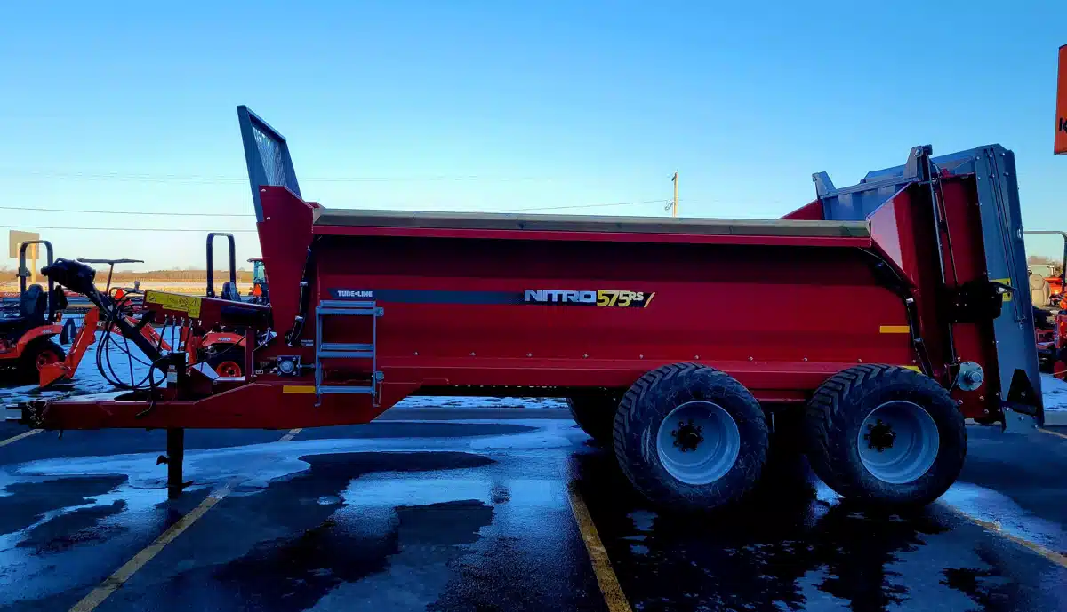 Gallery image 1 for Used 2023 Tubeline Manufacturing Ltd Nitro 575RS Manure Spreader