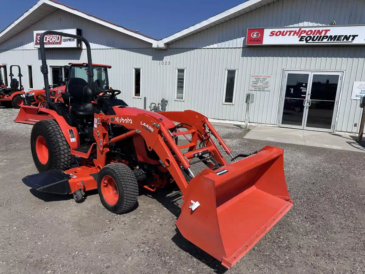 Gallery image 2 for Used 2024 Kubota B2301 Tractor