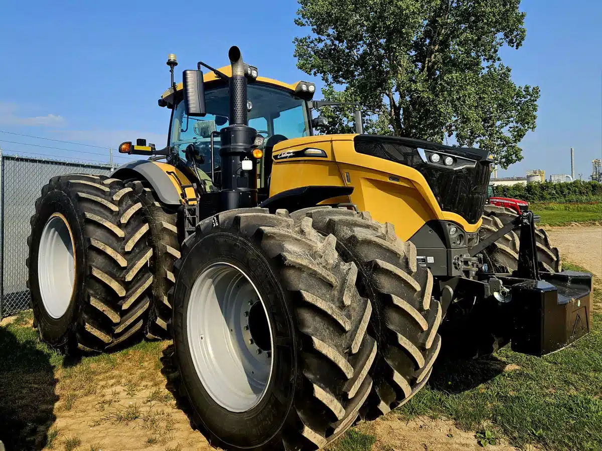 Gallery image 2 for Used 2020 Challenger 1050 VARIO Tractor