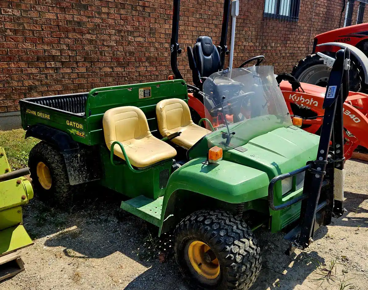 Gallery image 1 for Used 1998 John Deere Gator 4x2 Utility Vehicle