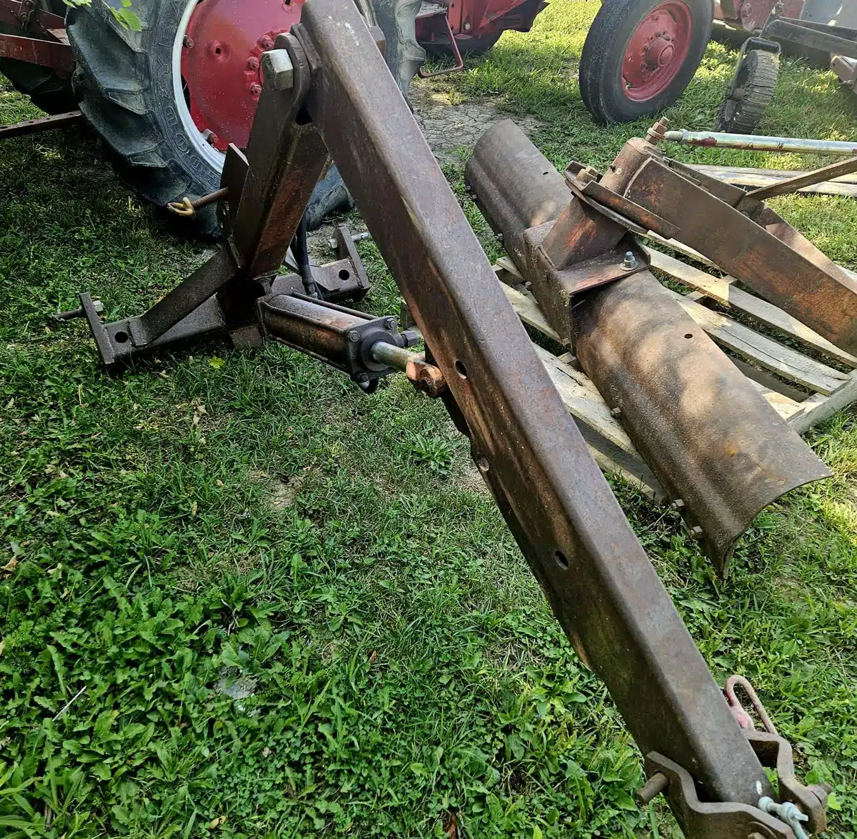 Gallery image 2 for Used Home Built 3 pt lift arm Miscellaneous