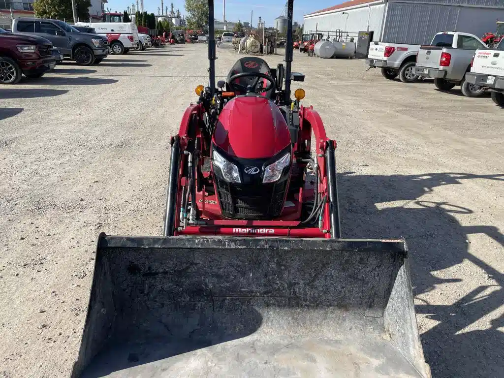 Gallery image 2 for Used 2023 Mahindra E Max 20S Tractor