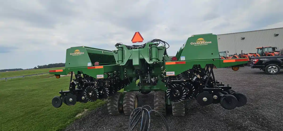 Gallery image 2 for Used 2023 Great Plains 2N 3010 No-Till Drill