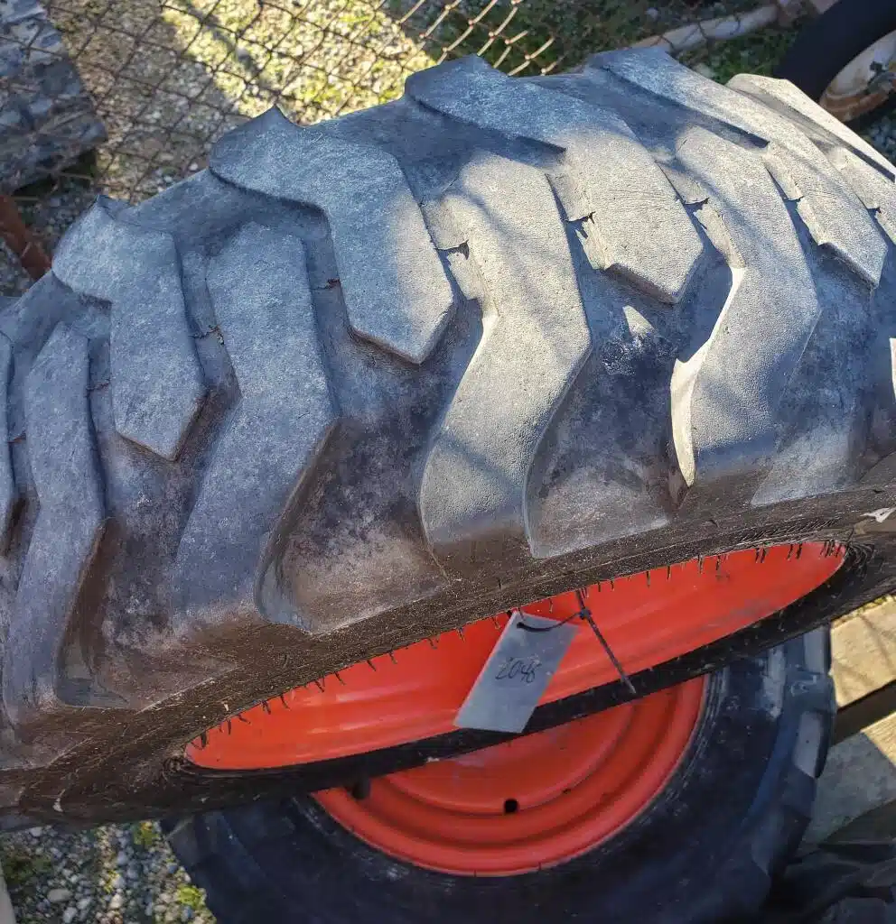 Gallery image 2 for Used 2022 Kubota 27x8.5-15 SS Industrial Tires