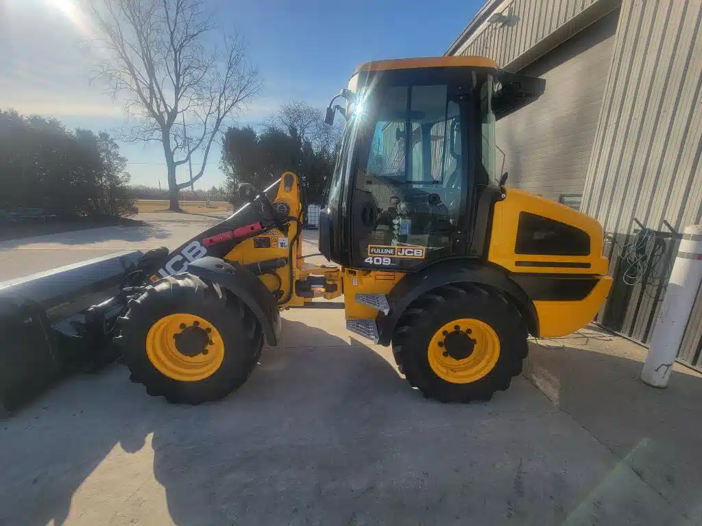 Gallery image 2 for Used 2023 JCB 409 AGRI Wheel Loader