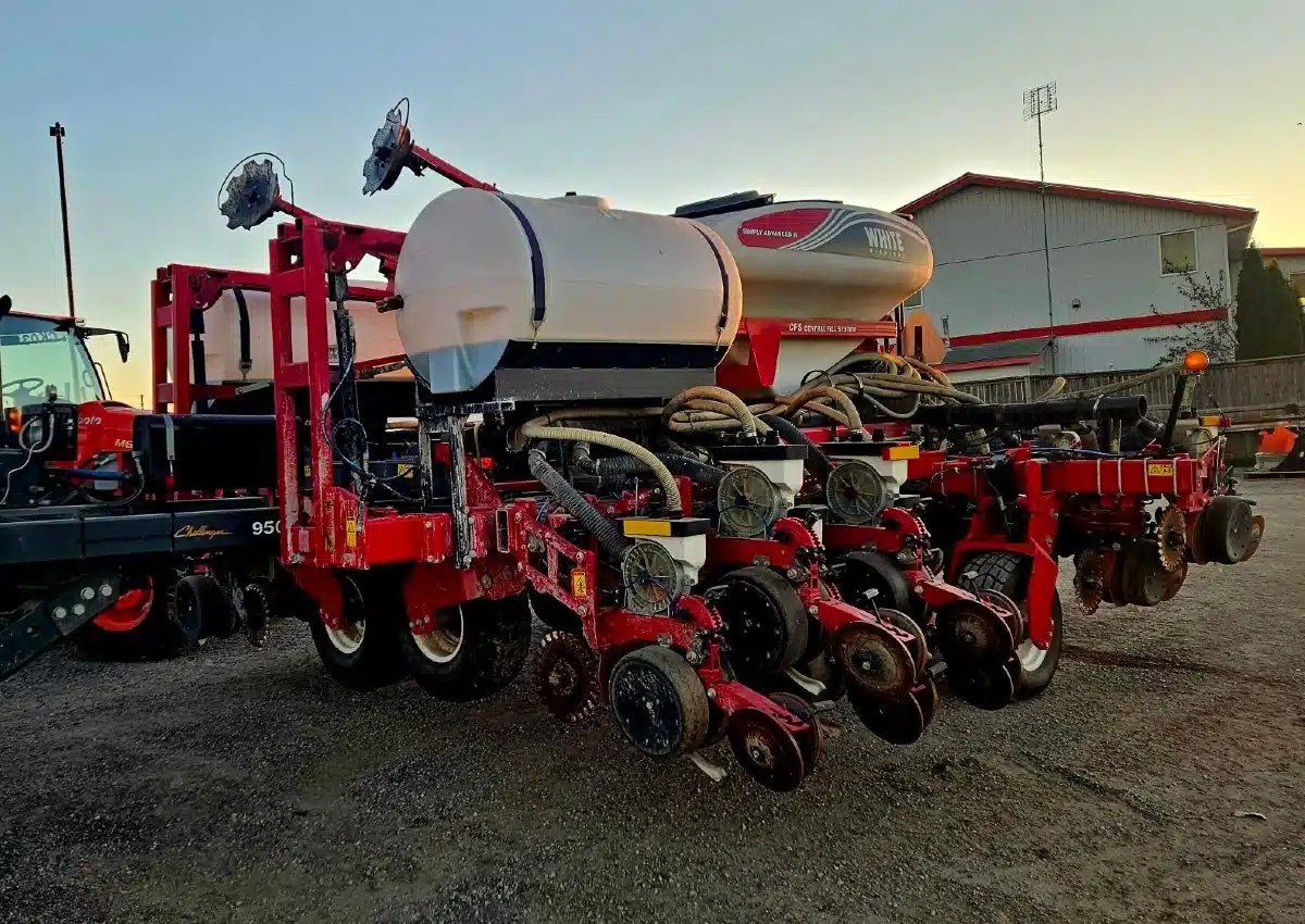 Gallery image 1 for Used 2013 White 9523 Planter