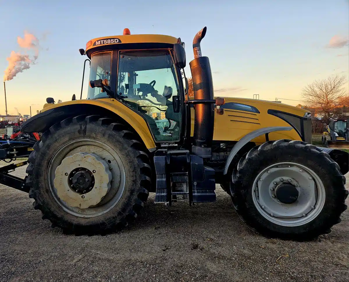 Gallery image 2 for Used 2013 Challenger MT585D Tractor