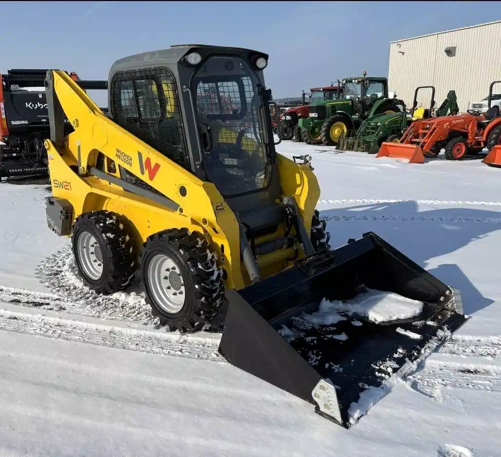 Gallery image 1 for 2022 Wacker Neuson SW21 Skid Steer