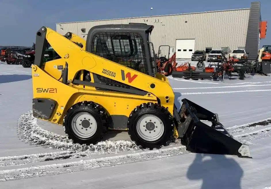 Gallery image 2 for 2022 Wacker Neuson SW21 Skid Steer