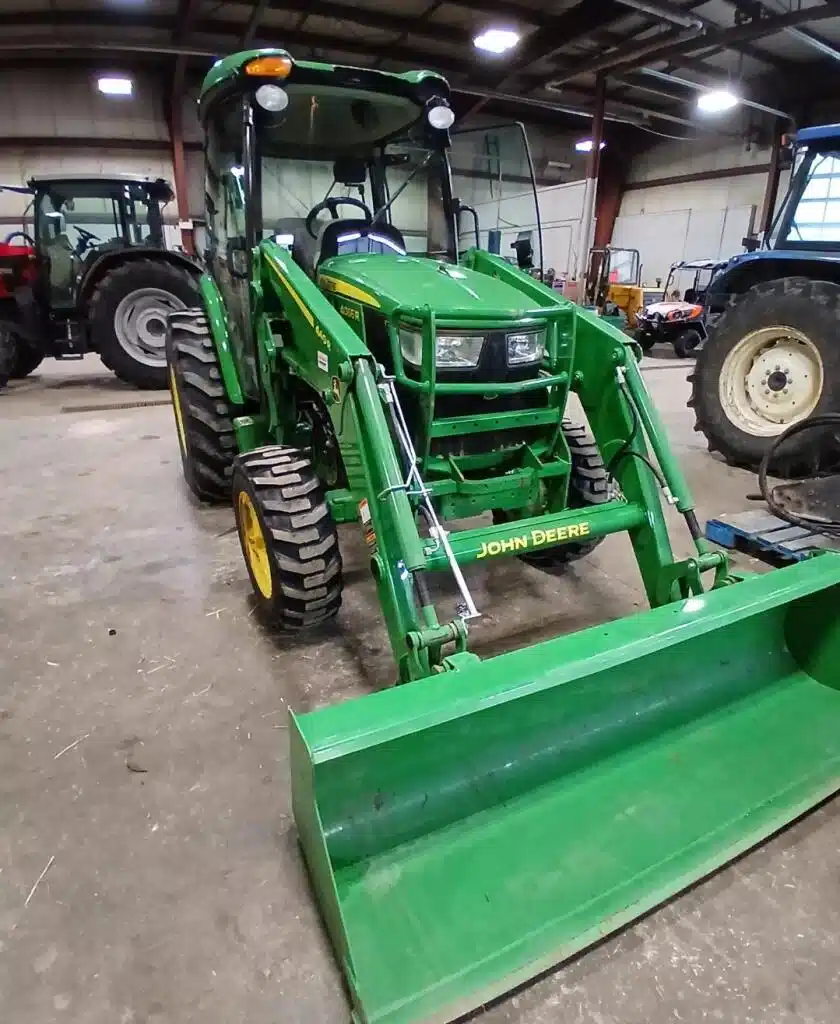 Gallery image 2 for Used 2022 John Deere 4066R Tractor