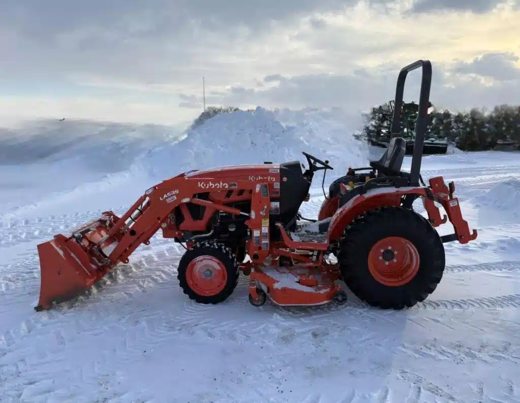 Gallery image 2 for 2022 Kubota LX2610 Tractor
