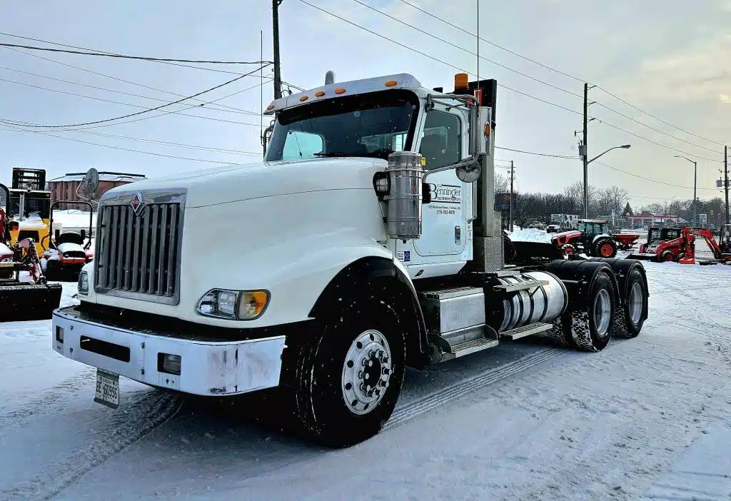 Gallery image 2 for 2016 International Harvester 5900 Paystar Truck Flatbed