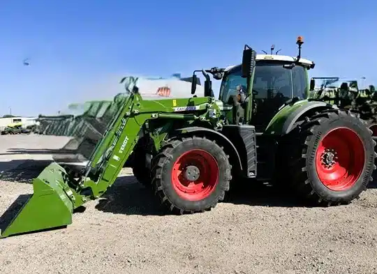 2021 Fendt 718 VARIO Tractor