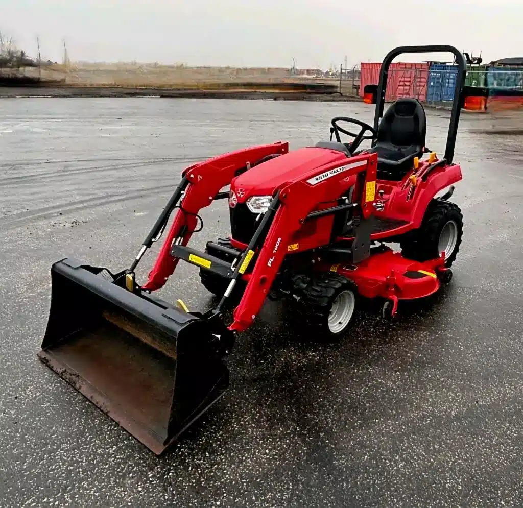 Gallery image 2 for 2021 Massey Ferguson GC1723E Tractor
