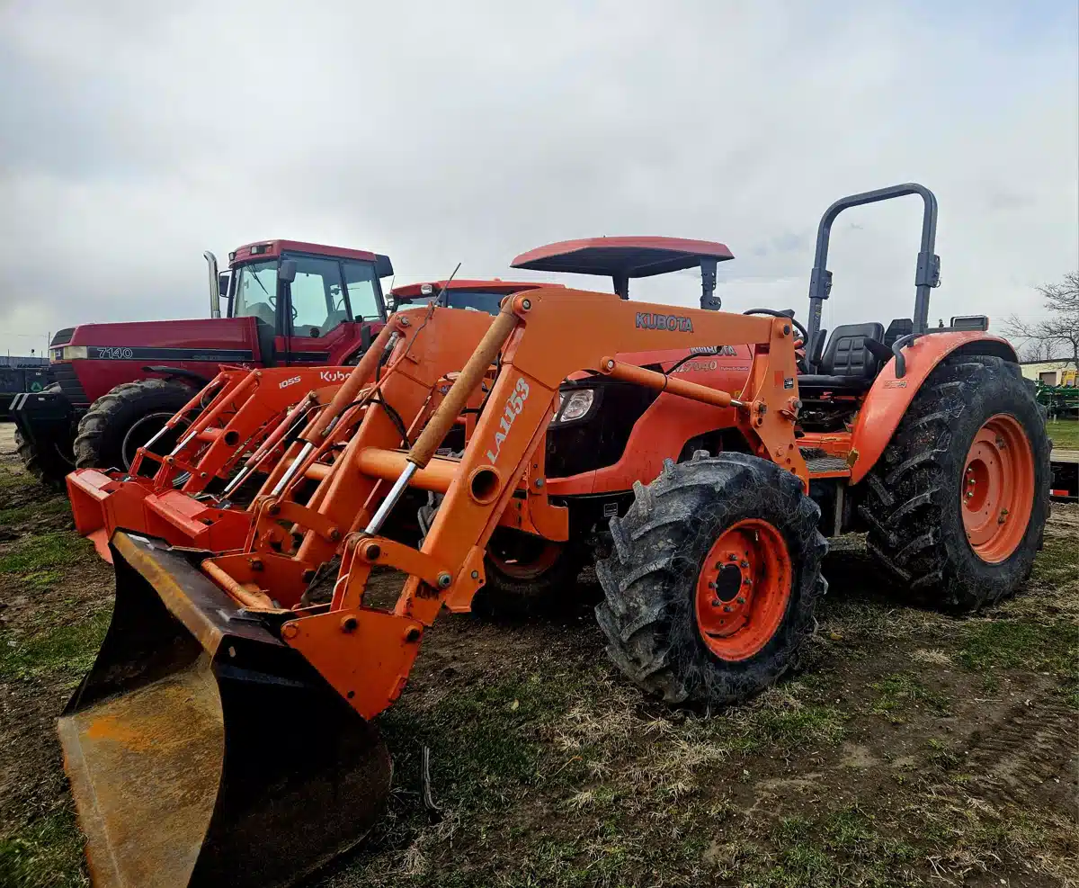 Gallery image 1 for 2012 Kubota M7040 Tractor