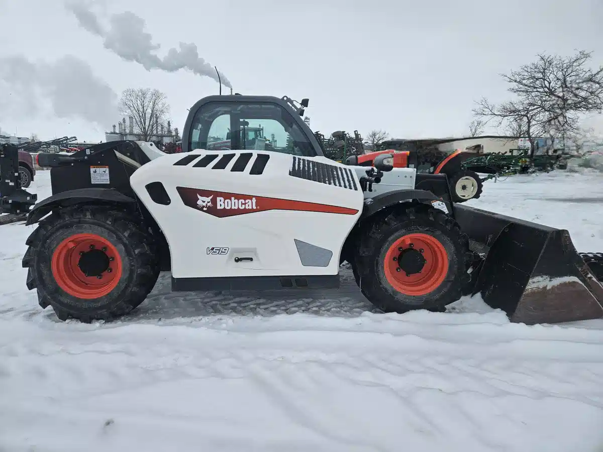 Photo de la Galerie 1 pour 2020 Bobcat V519 Chargeur télescopique