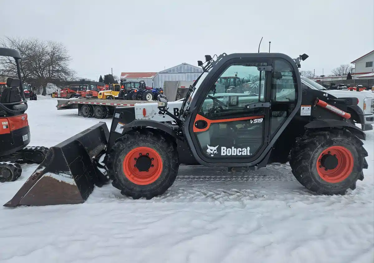 Photo de la Galerie 2 pour 2020 Bobcat V519 Chargeur télescopique