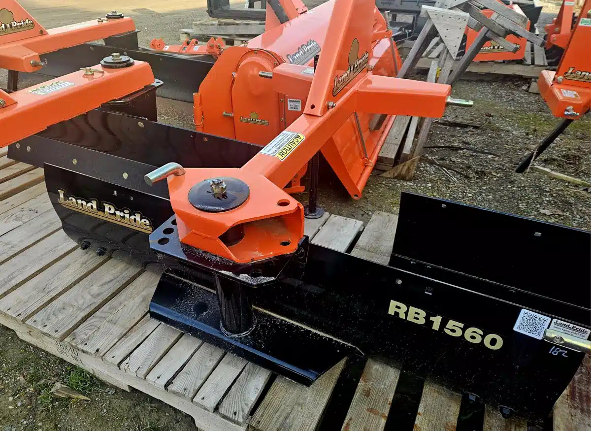 Gallery image 2 for 2023 Kubota RB1672 Blade