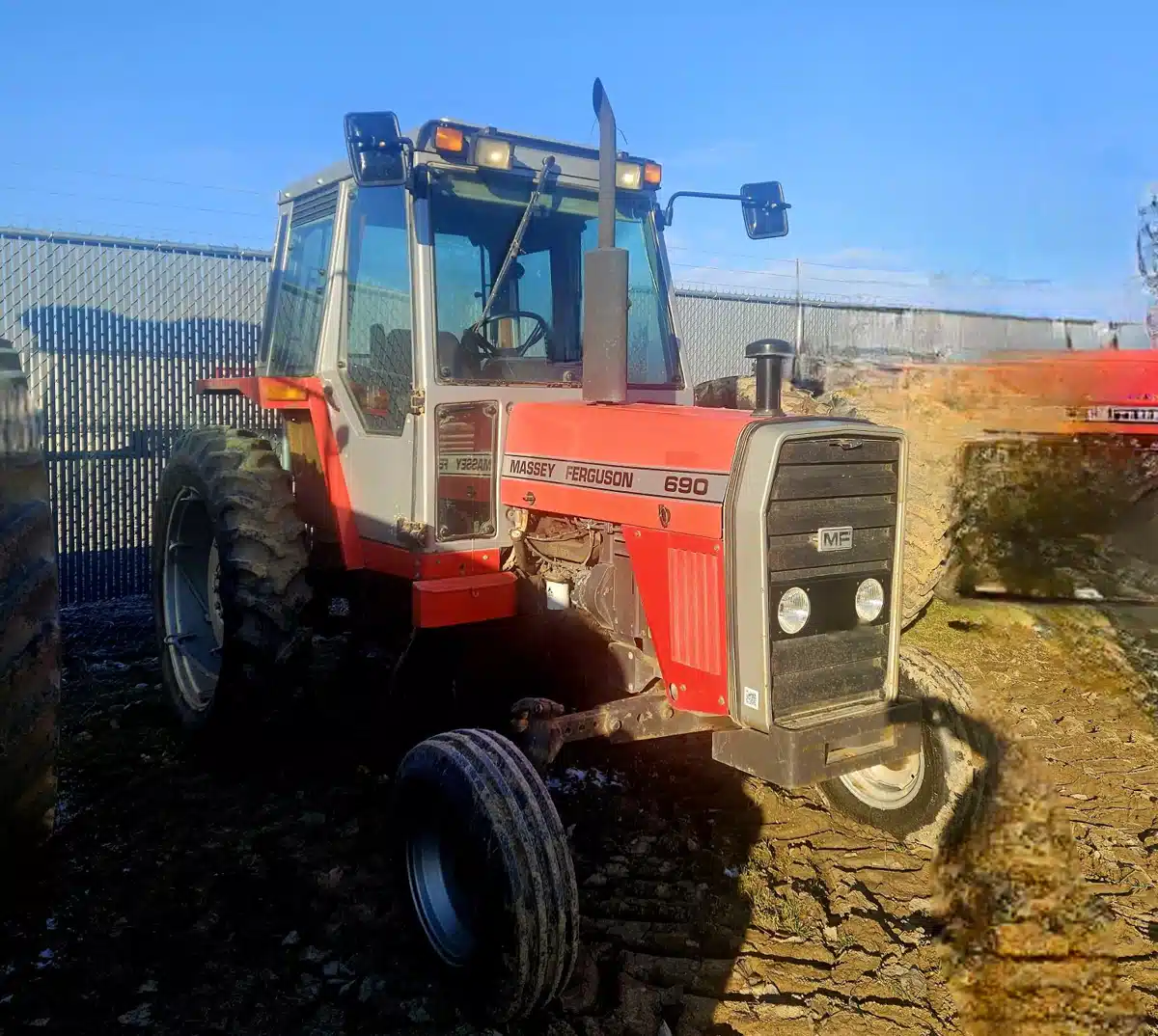 Gallery image 2 for 1984 Massey Ferguson 690 Tractor