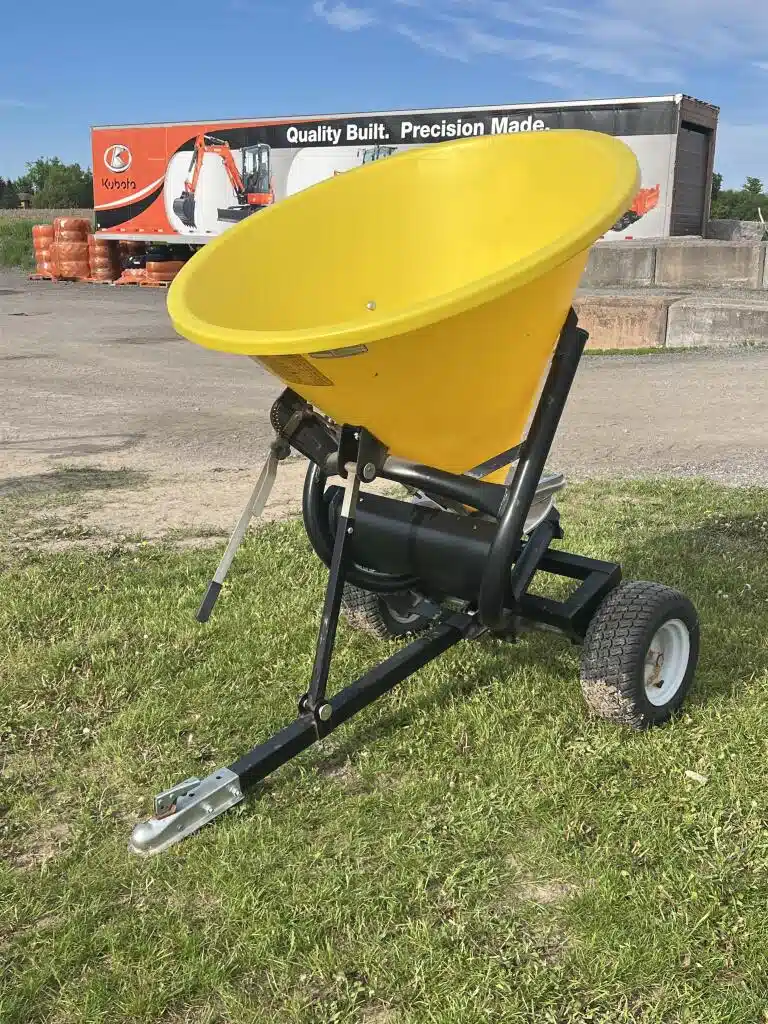 Gallery image 2 for 2024 Kubota PTS700 Spreader - Fertilizer