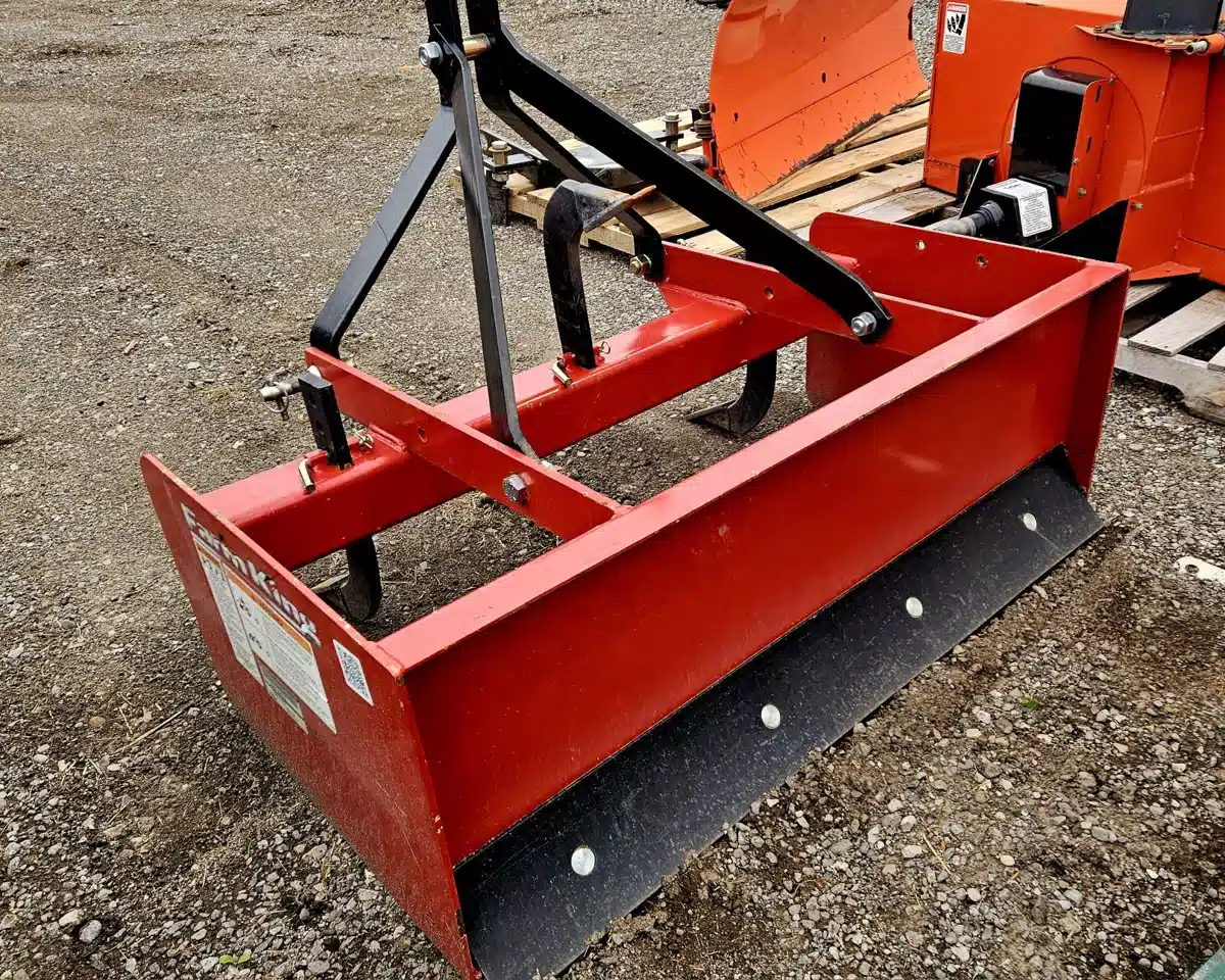 Photo de la Galerie 2 pour 2020 Farm King YB483BS Boîtes décapeuses