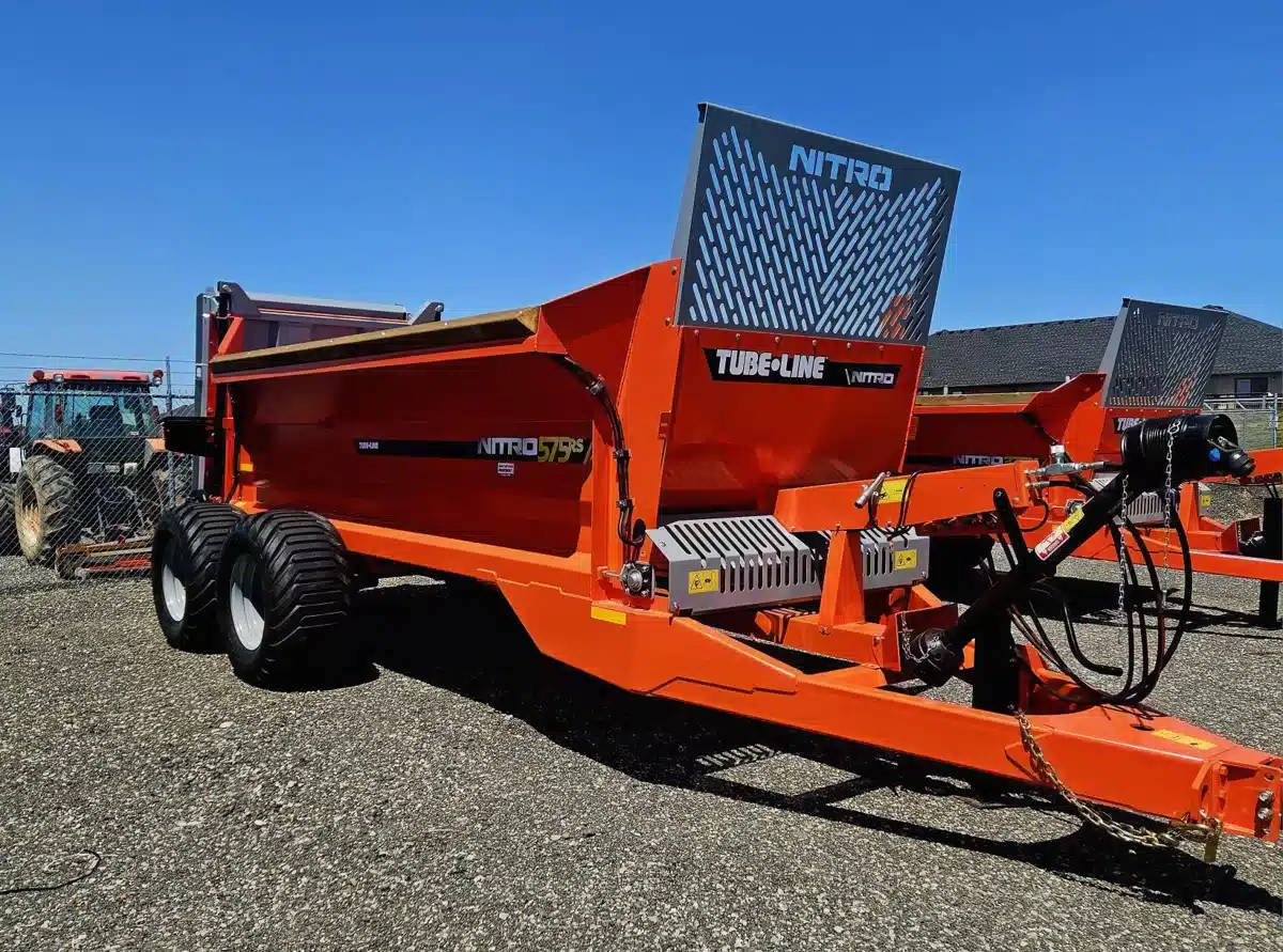 Photo de la Galerie 1 pour 2026 Tubeline Manufacturing Nitro 575 Épandeur à fumier