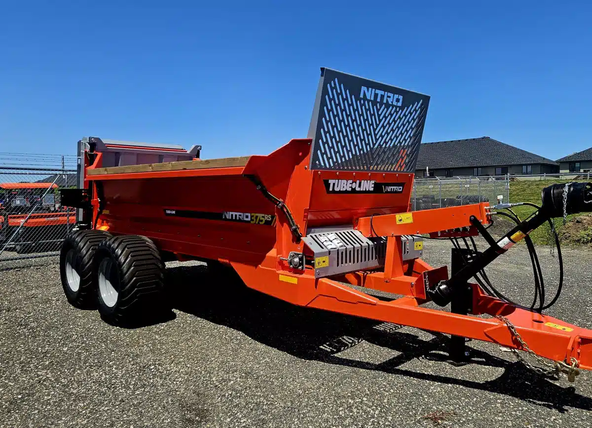 Photo de la Galerie 1 pour 2026 Tubeline Manufacturing NITRO 375 Épandeur à fumier