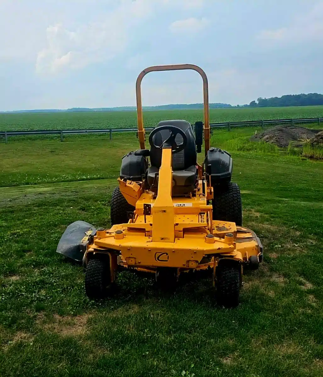 Photo de la Galerie 2 pour 2016 Cub Cadet Pro X500 Tondeuse à rayon de braquage zéro
