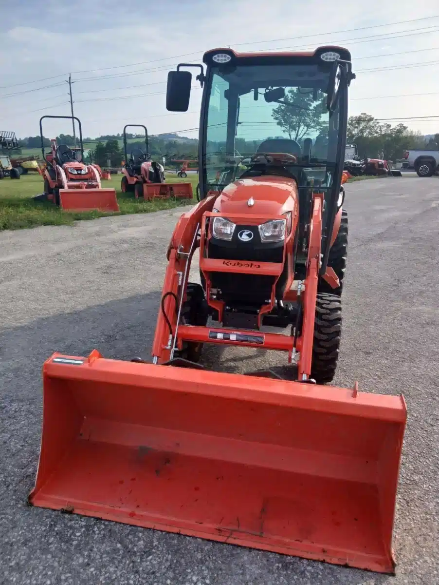 Photo de la Galerie 2 pour 2021 Kubota LX2610 Tracteur